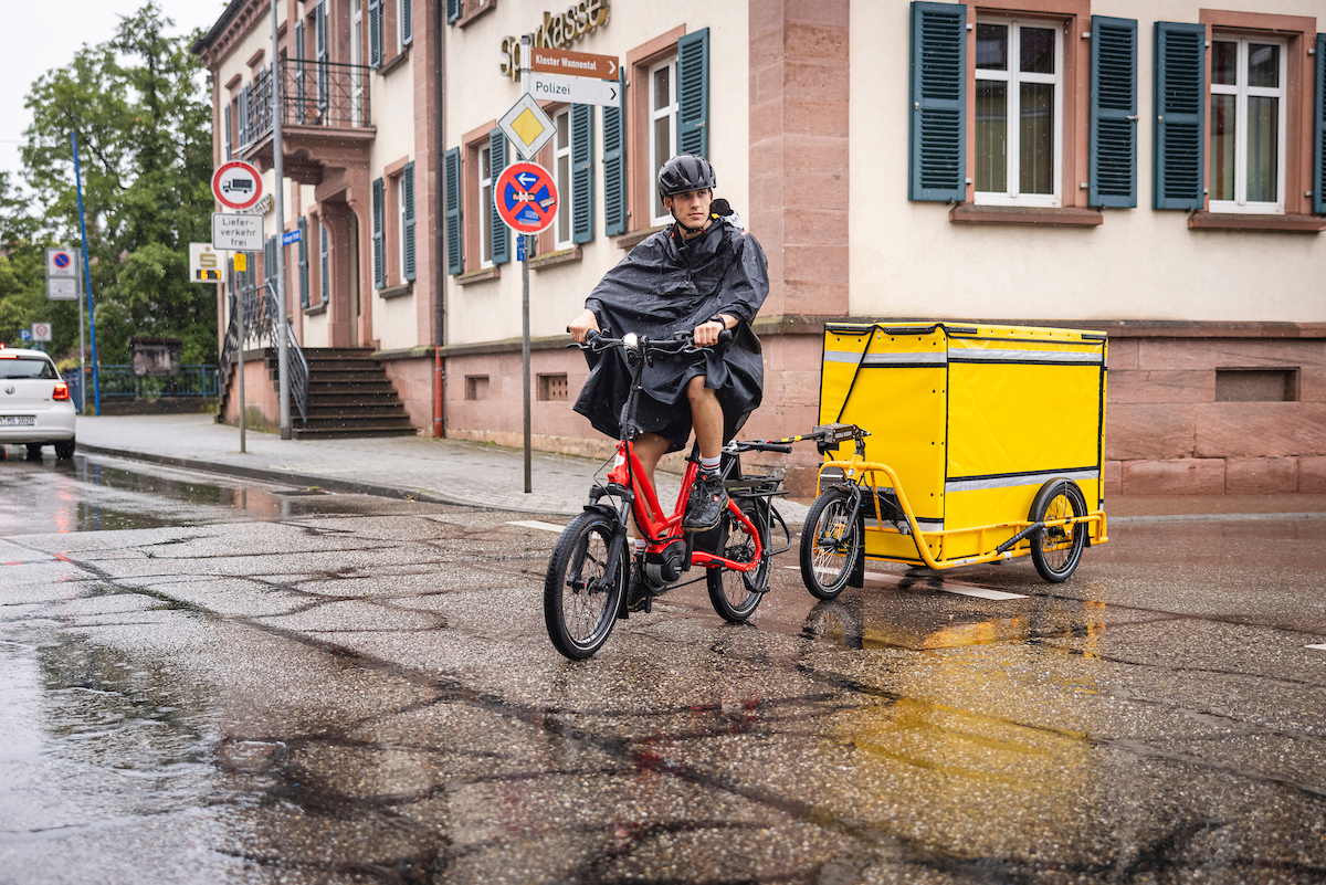 Small deals cargo bike